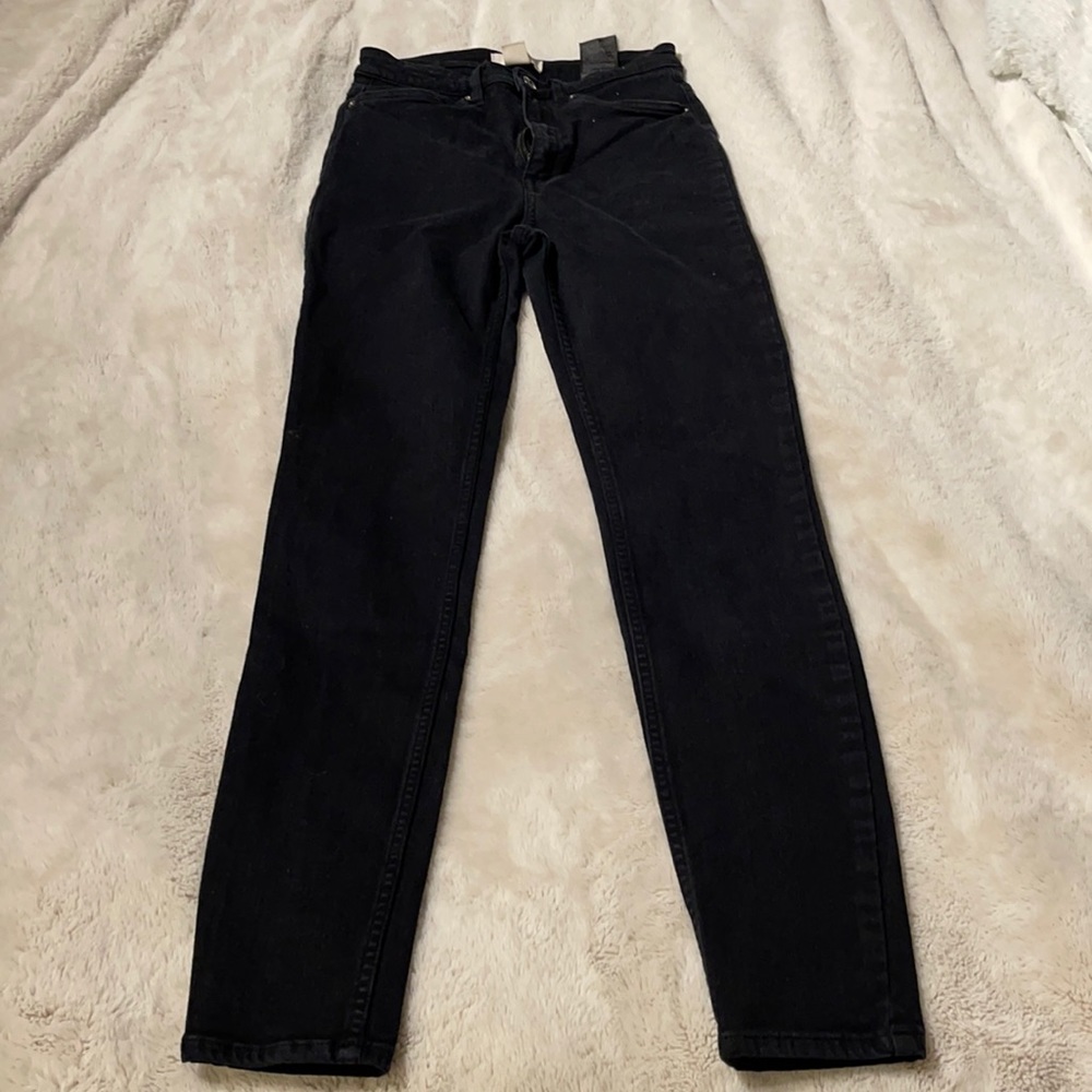 H&M’s women’s jeans, skinny, size 4, black